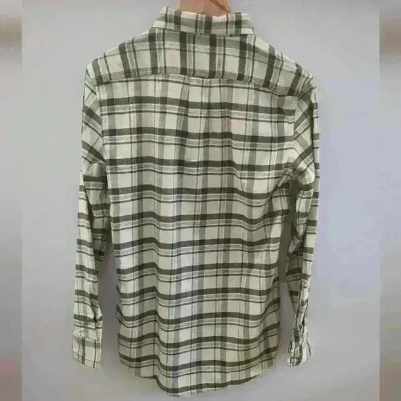 GOODTHREADS | Men's  Olive Green/Cream/Yellow Standard Plaid Oxford Shirt - Picture 4 of 4